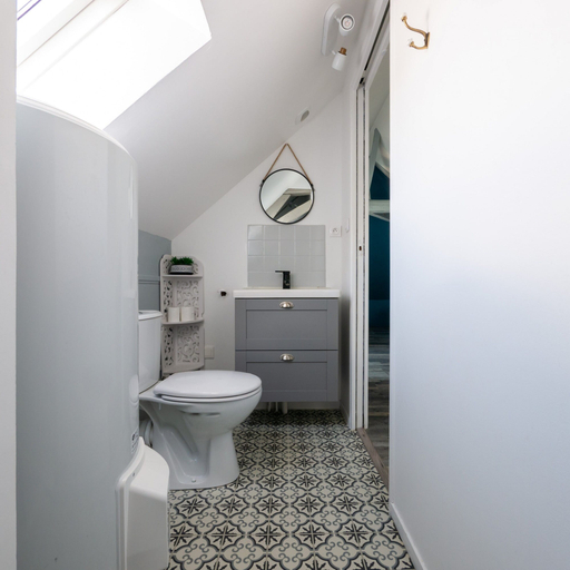 Bathroom, Chic Apartment Near City Center, Sarthe