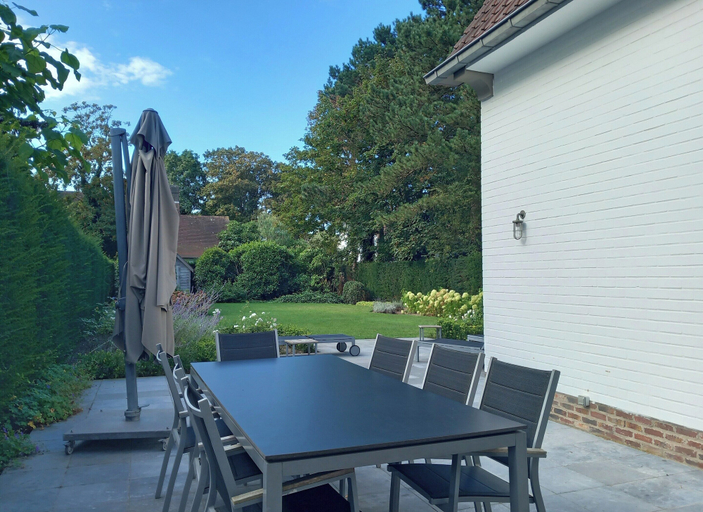 Dining 3, Villa in Het Zoute Near Zwin Reserve, West-Vlaanderen