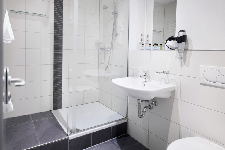 Bathroom 5, Hotel Villa Bassermann, Rhein-Neckar-Kreis