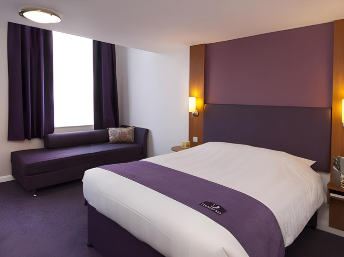 Others 5, Premier Inn Reading Central, Reading