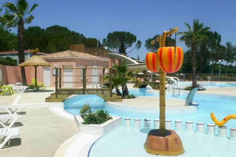 Pool 4, Mobilhome in Bessan With Terrace, Hérault
