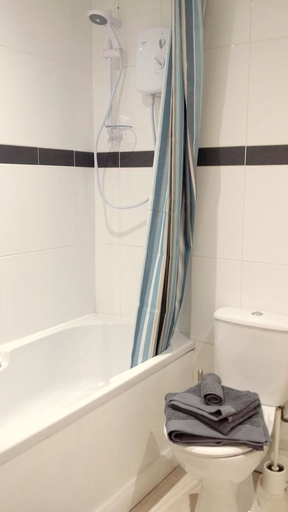 Others 2, 2 Bed Apartment in the West End, Glasgow