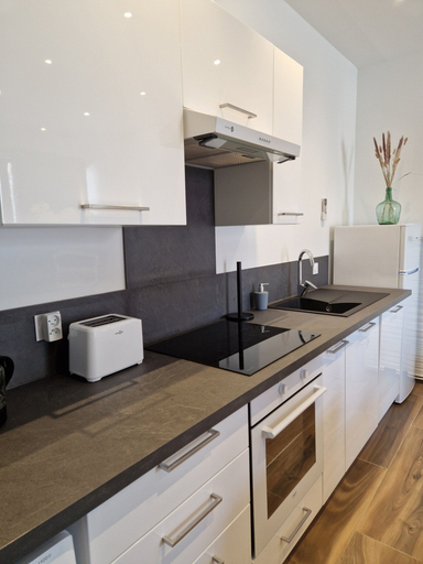 Private kitchen 3, Chic & Central - Your Retreat in Le Mans, Sarthe