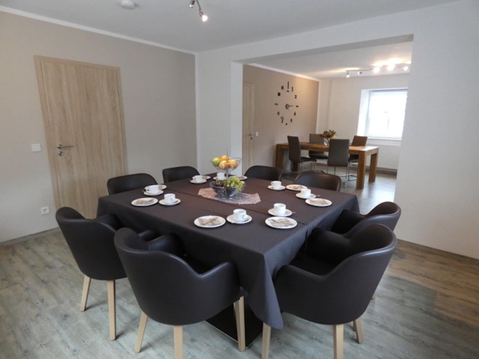 Dining 5, Neuendorf Hillside Haven, Eifelkreis Bitburg-Prüm