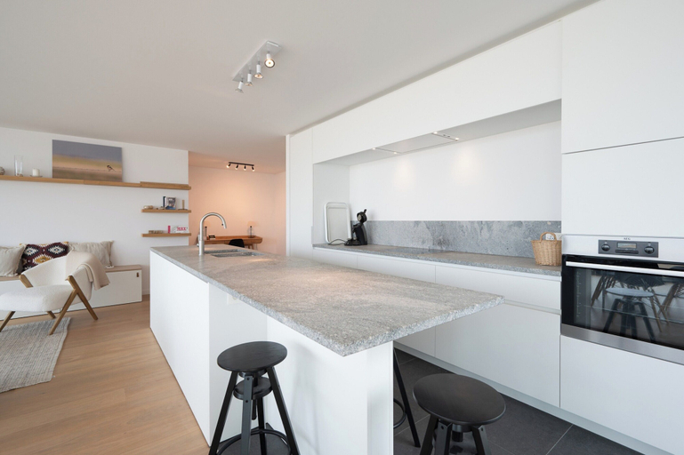 Private kitchen 5, Apartment Knokke-heist With Sea View, West-Vlaanderen