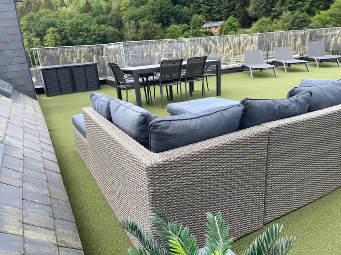 Balcony 2, Holiday Home in Ardennes Near Coo Waterfalls, Liège