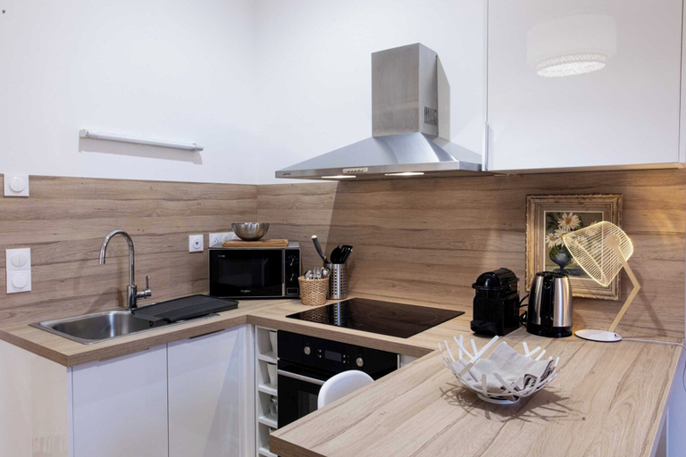 Private kitchen, Dify Blanc Nature - Parilly, Rhône