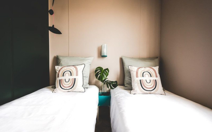 Room 4, Mobile Home in Serignan With air Conditioning, Hérault