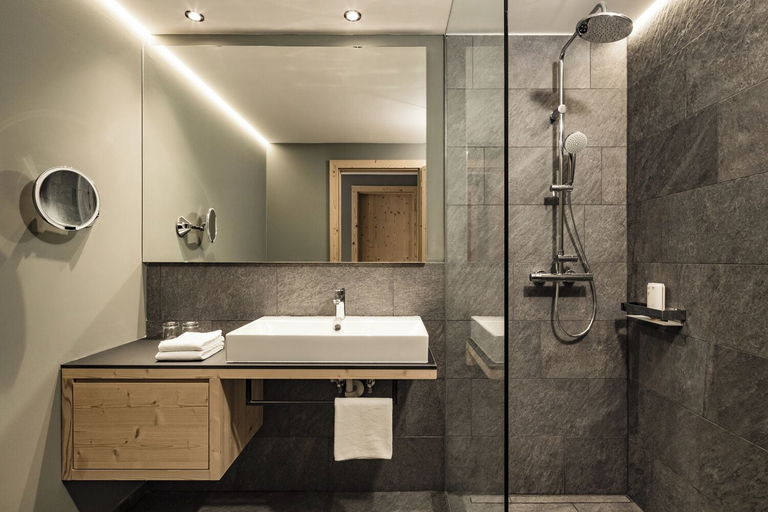 Bathroom 5, Falkensteiner Hotel Antholz, Bolzano
