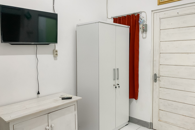 Bedroom 5, RedDoorz Syariah @ Obelix Cirebon, Cirebon