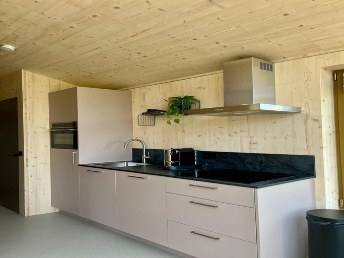 Private kitchen 4, Group Accommodation for 36 Guests, Weststellingwerf