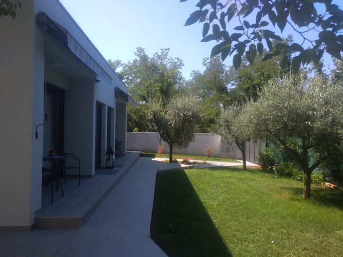 Others 3, App Neno, Umag