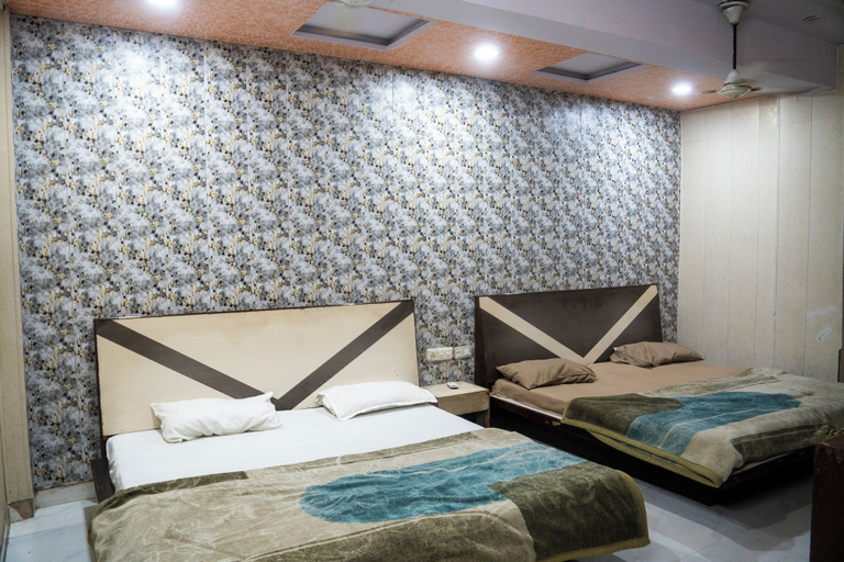 Room 2, Hotel Ved & Restaurant, Agra