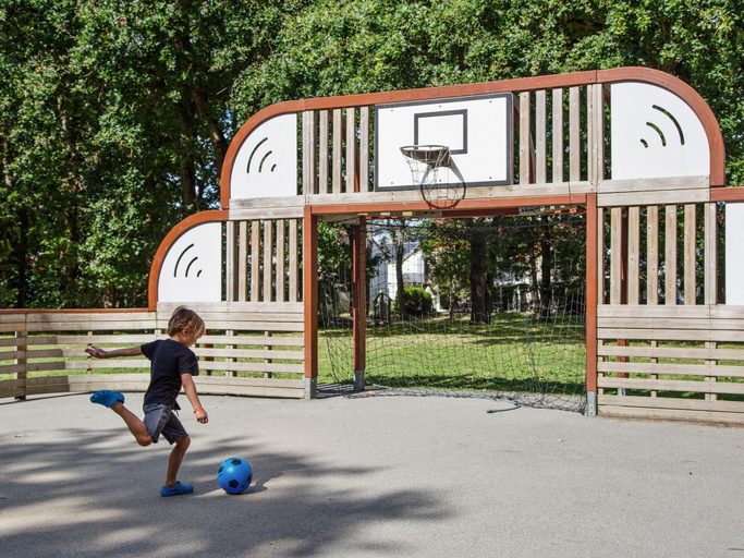 Sport court, Residence Le Domaine du Bois de la Gree, Pornichet, Loire-Atlantique