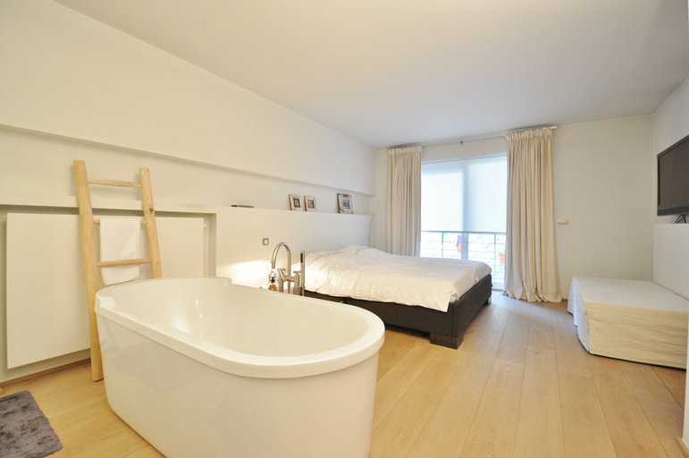 Room 4, Apartment in Duinbergen by the Seafront, West-Vlaanderen