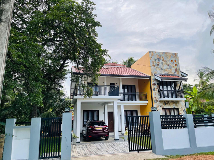 Others 4, Villa Davide, Wennappuwa