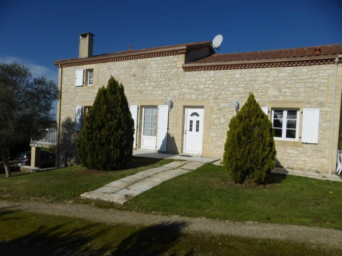 Exterior 5, Spacious Holiday Home in Monsegur With Pool, Lot-et-Garonne