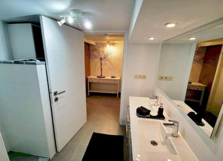 Bathroom 3, Cottage in Houyet Near Lesse River Trails, Namur