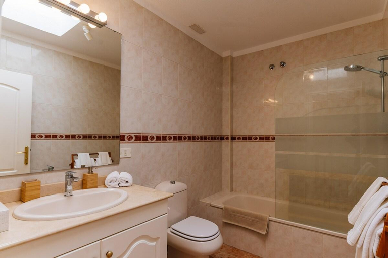 Bathroom 2, Roque-House, Santa Cruz de Tenerife