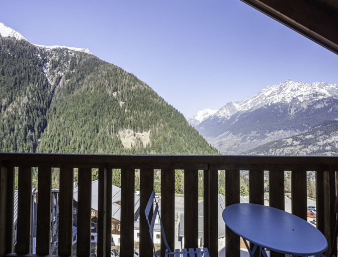 Balcony, Apartment in Modane near Ski Slopes, Savoie