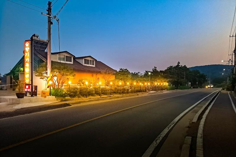 Others 5, Ganghwa Island Pine Scented Pension, Ganghwa