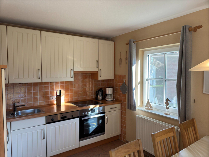 Private kitchen 4, Komfortables Ferienhaus in Burhave, Wesermarsch