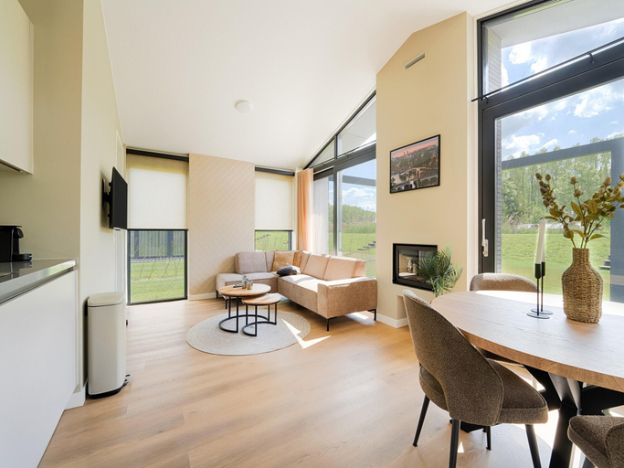 Living room 2, Modern Family Getaway in Oud Ade, Alkemade