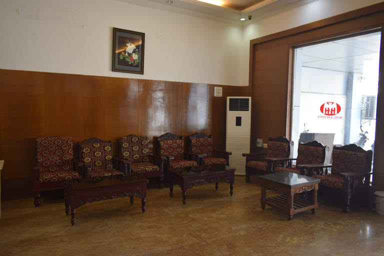 Public Area, Hotel Mount Heera, Chennai