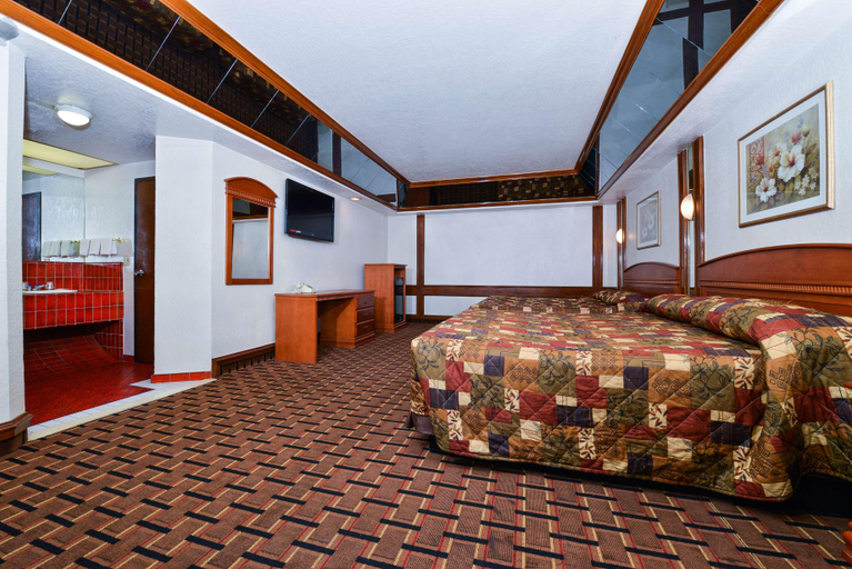 Bedroom 4, Americas Best Value Inn Suites La Downtown Sw, Los Angeles