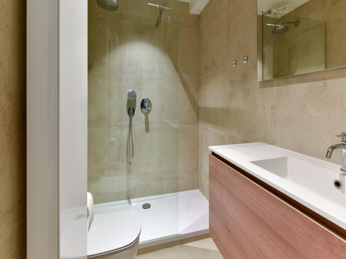 Bathroom 2, Sunny Escape at Albert Beach, West-Vlaanderen