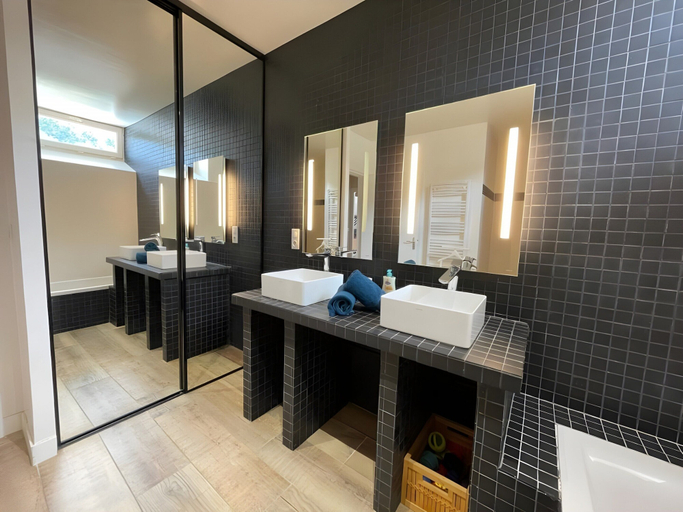 Bathroom 4, Barn in Sarthe With Private Heated Pool, Sarthe