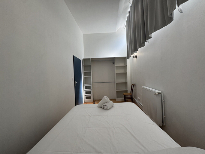 Room 4, Loft in Le Mans Near Historic Old Town, Sarthe