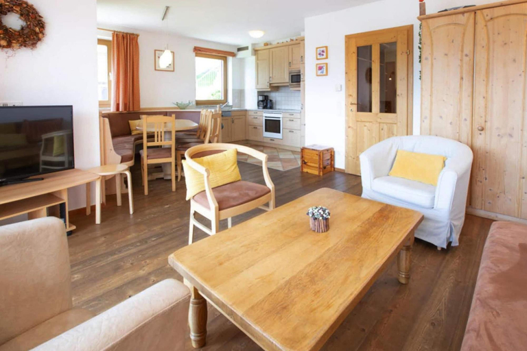 Living room 5, Chalet in Hohe Tauern With Panoramic Views, Zell am See