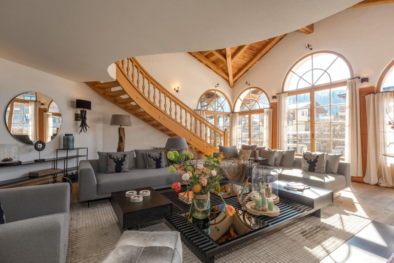 Living room 4, Elegant Chalet Near Slopes & Village, Kitzbühel