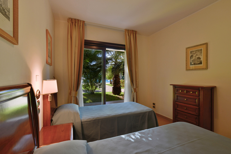 Bedroom 3, Minerva Resort Hotel, Salerno