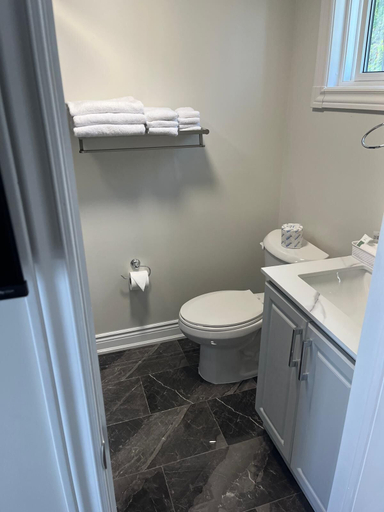 Bathroom 2, Sunrise Motel, Grey
