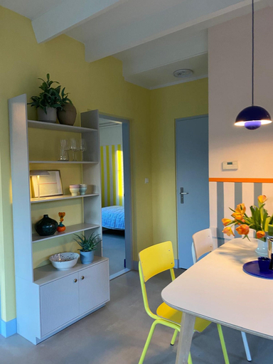 Dining 3, Holiday Home in Noordwijkerhout Near Lake, Noordwijk