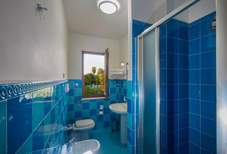 Bathroom 5, Minerva Resort Hotel, Salerno
