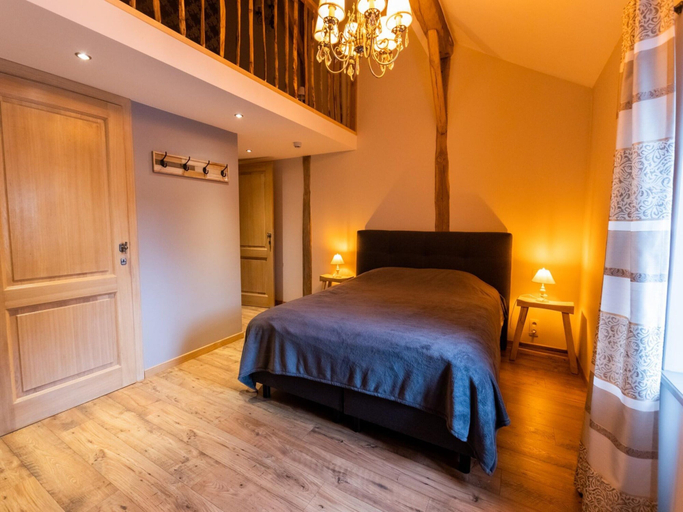 Room 5, Farmhouse in Ardennes Near Coo Waterfalls, Liège