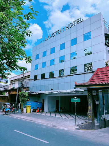 Exterior & Views 5, Laxston Hotel by Front One, Yogyakarta