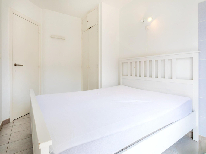 Room 4, Renovated Apartment in Koksijde With Sea-views, West-Vlaanderen