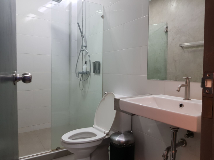 Bathroom 5, All day hostel @ BTS Bang Chak, Phra Khanong