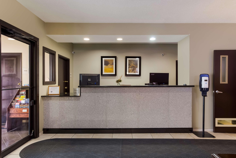 Public Area 2, Best Western Crossroads Inn, Lake