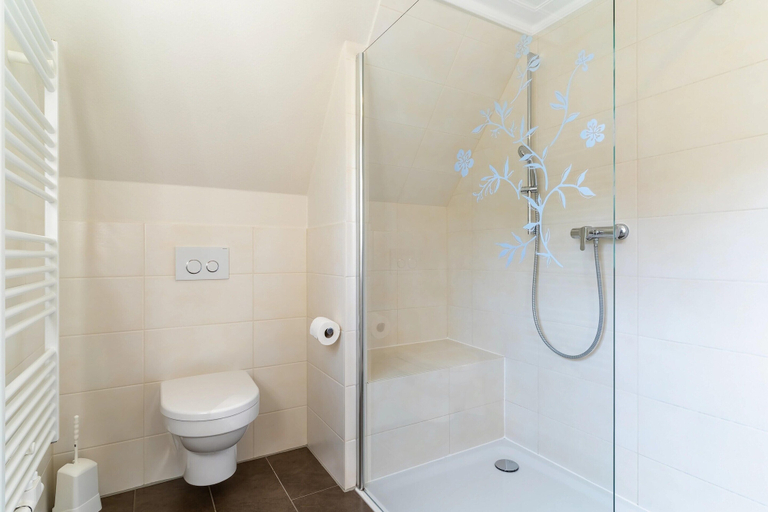Bathroom 5, Doppelhaushalfte in Ruhiger Lage, Nordfriesland