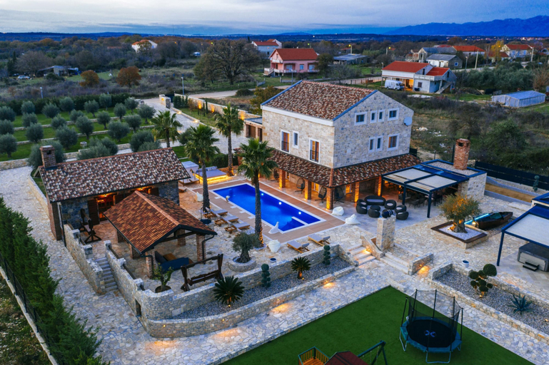 Exterior & Views 1, Villa Marta, Nin