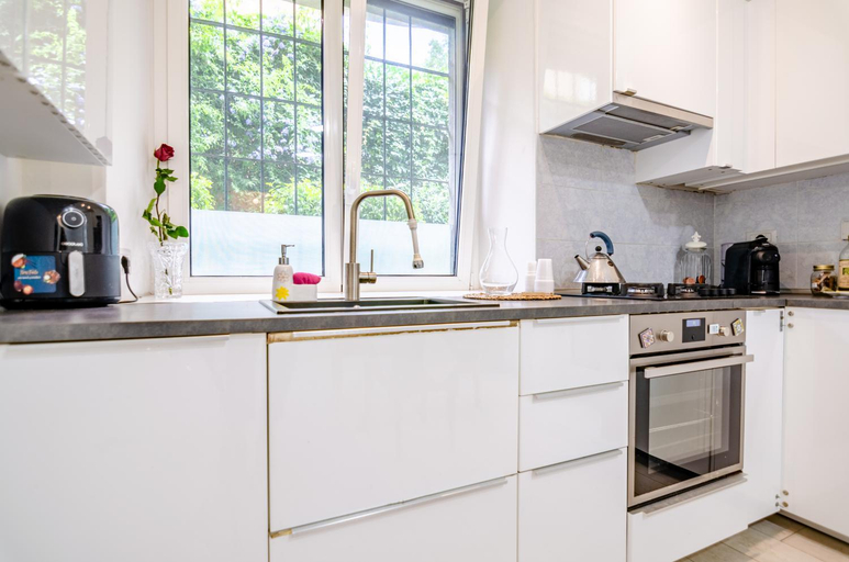 Others 4, Dimora Clodia-Casa intera con stanza privata e bagno in condivisione, Roma