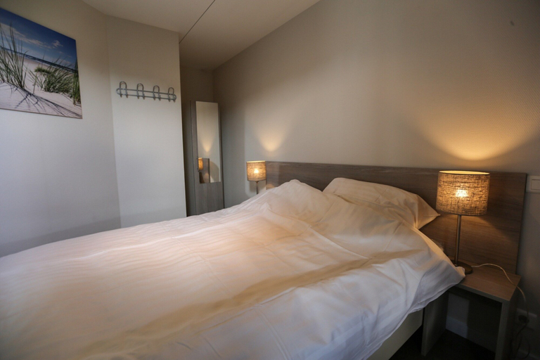 Bedroom, Romantic Boathouse Getaway in Lathum, Angerlo