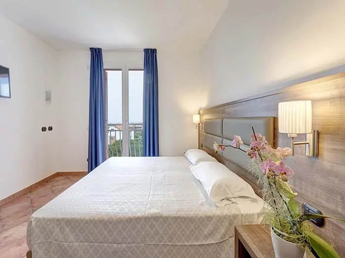 Room 5, Residence Near the sea a Loano 4202, Savona