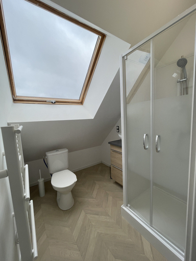 Bathroom 4, Duplex in Noyen-sur-sarthe Near Le Mans, Sarthe