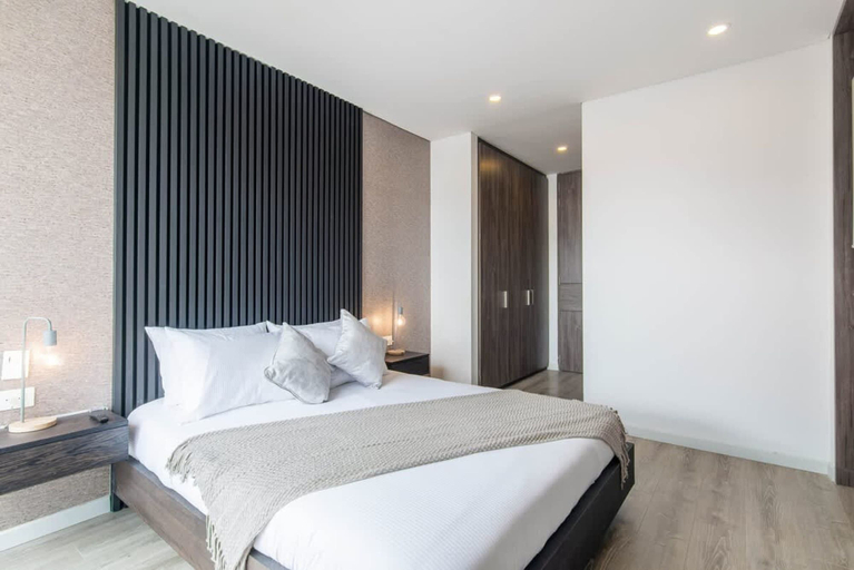 Room 4, Magnificent 3 BR in Usaqu n, Santafé de Bogotá